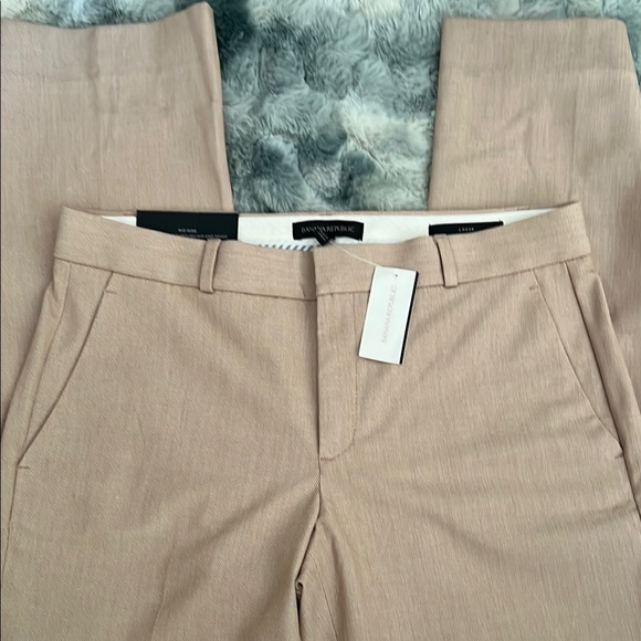 Banana Republic Logan Trouser - Picture 4 of 5